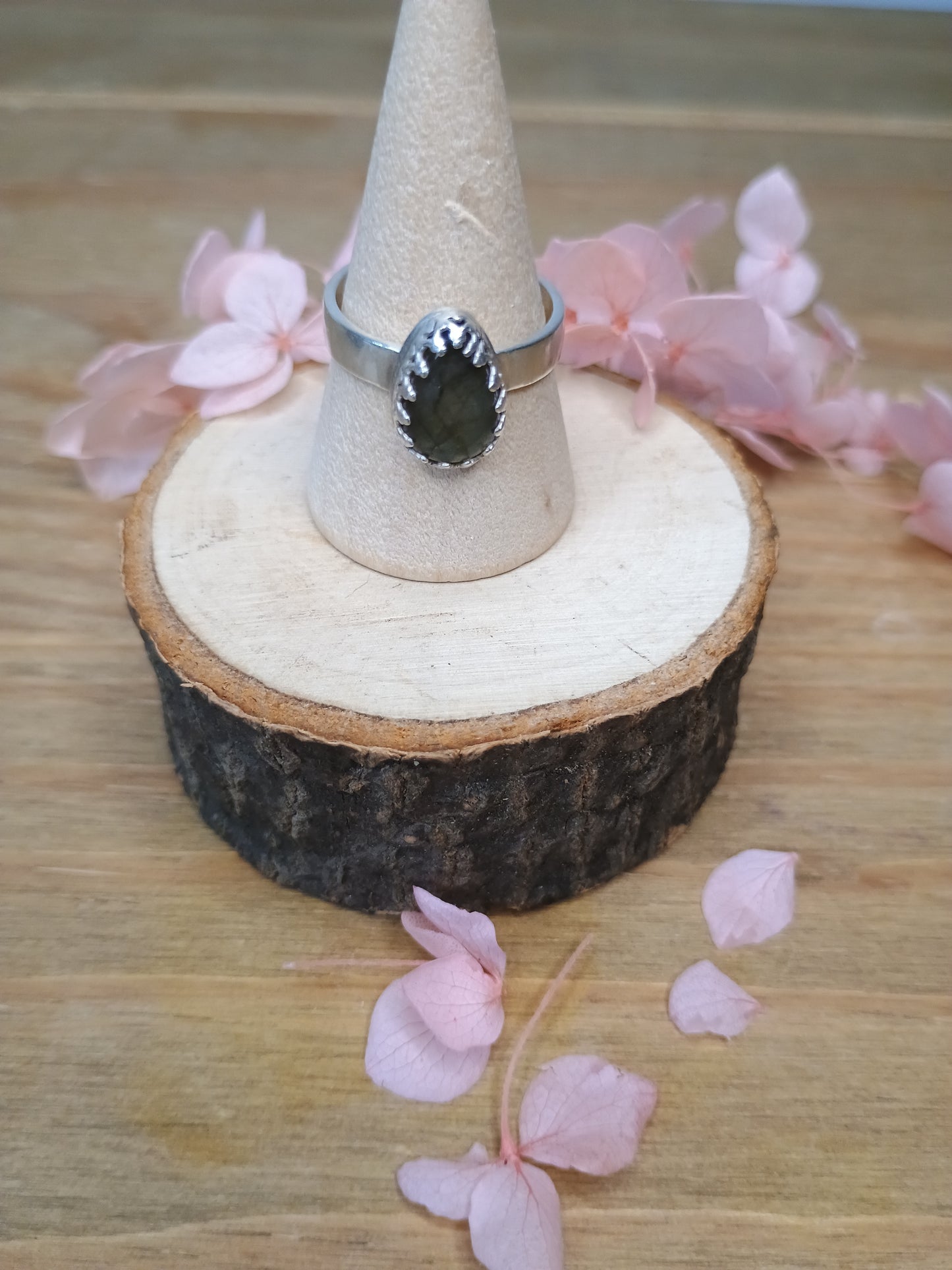 Dainty Labradorite Ring